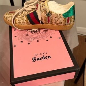 Gucci Garden - rare Multicolor Embroidered Flats